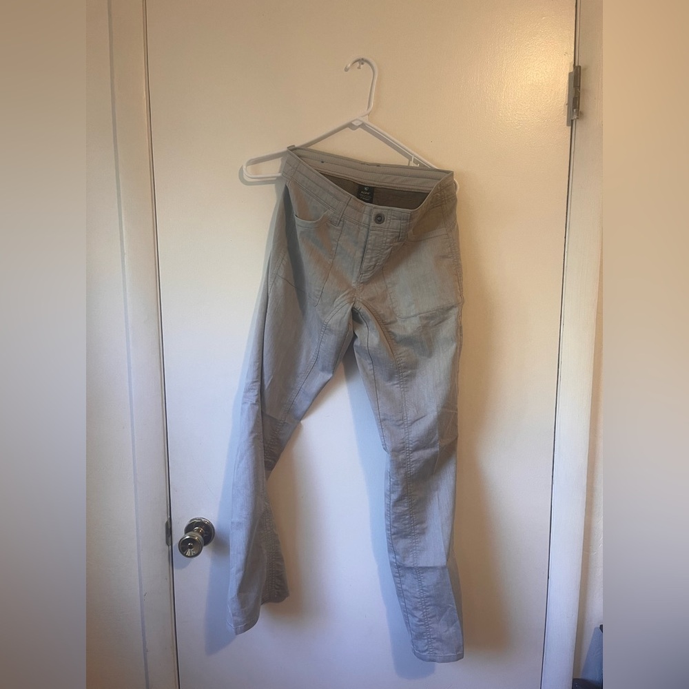 Kuhl Women’s Light Gray Straight Leg Hiking Pants with Side Zip Pocket Size 2